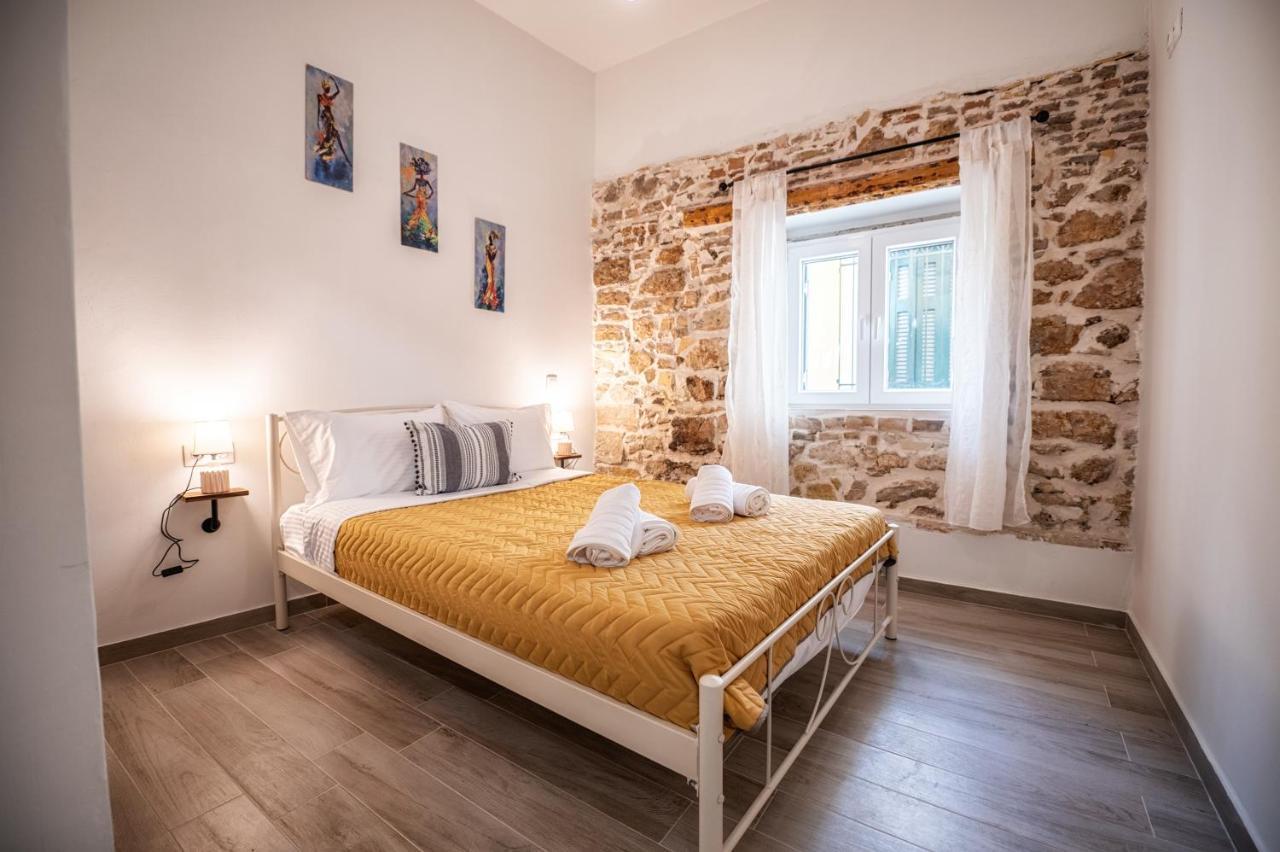 Corfu  Mitropolis Places מראה חיצוני תמונה